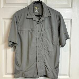 Mountain Hardwear Gray Vented Hiking Shirt Size M Short Sleeve Button Up Pockets